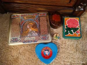 lot 101 image: Misc Tins & Containers, Betty Boop, Etc.