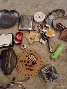 lot 115 image: Treasure Trinket Box- Keychains, Tins, Clips, Watchbands