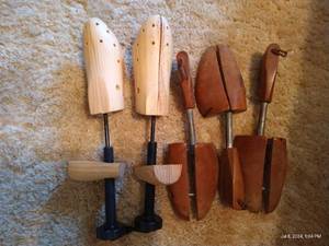 lot 140 image: Mens Shoe Stretchers  Three Extras