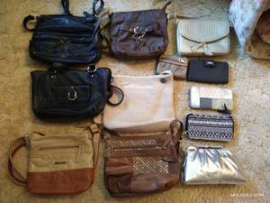 lot 144 image: Purses & Wallets