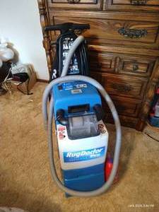 lot 176 image: Rug Doctor Carpet Cleaner