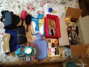 lot 178 image: Self-Care Lot - Shoe Accessories, Hot Water Bottles, Etc