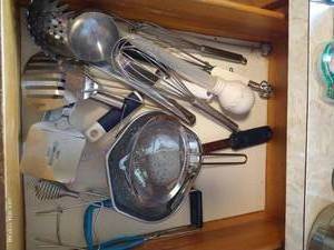 lot 213 image: Nice Utensils Drawer-Whisks, Jar Grabber, Sieve, Pastry Blender