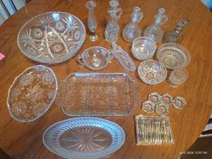 lot 231 image: Glass Lot Bowls, Salt Bowls, Serving Plates, Etc