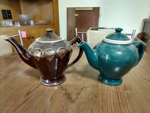 lot 252 image: Hall & McCormick Tea Pots