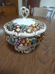 lot 255 image: Numbered Lefton Fruit Candy Dish w Lid