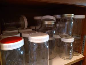 lot 269 image: Jars w Reusable Lids- LOTS