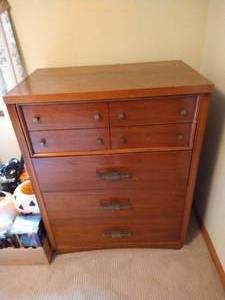 lot 293 image: Chest of Drawers