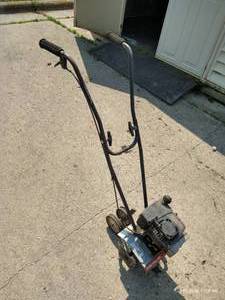 lot 318 image: Mini Tiller Craftsman