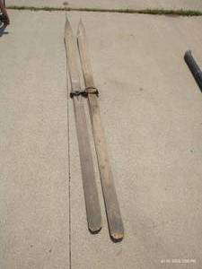 lot 371 image: Antique Skis