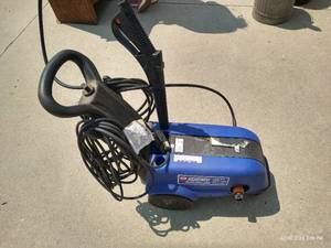 lot 378 image: Campbell Housefeld Pressure Washer Electric