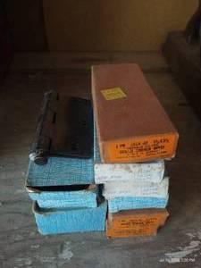 lot 391 image: Vintage Hinges (9)