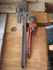 lot 409 image: Variety of Large Pipe Wrenches