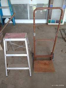 lot 430 image: Silver Step Ladder & Small Dolly