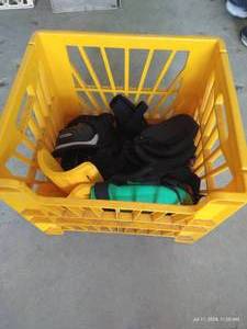 lot 438 image: Lot of Knee Pads
