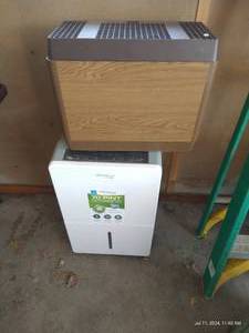 lot 463 image: Waterwick Humidifier & Soleus Air Dehumidifier (Not Working)
