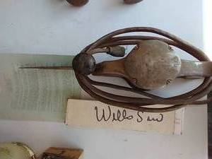 lot 477 image: Vintage Electric Wellsaw & Extra Blades- Powers On
