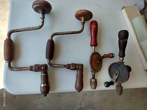 lot 478 image: Lot of Manual Drills