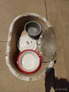 lot 507 image: Enamel Washtub, Serving Trays, Colander, Etc