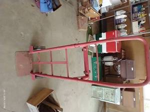 lot 509 image: Two Way Red Dolly 58 Tall