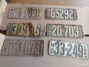 lot 515 image: Six Old License Plates 1916-1937