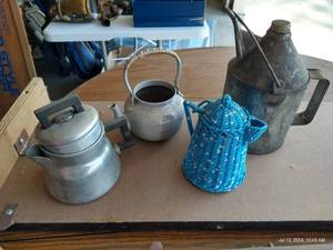 lot 518 image: Vintage Oil Can & Tea Pots