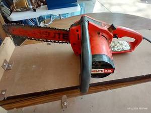 lot 529 image: Homelite XEL Electric Chainsaw
