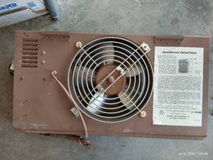 lot 538 image: Vintage Electric Fan