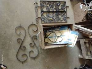 lot 542 image: Ornamental Iron Decor Lot w Hammer