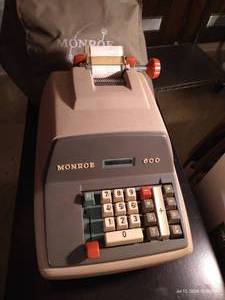 lot 560 image: Monroe Cash Register