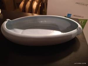 lot 574 image: Haeger USA Blue Dish