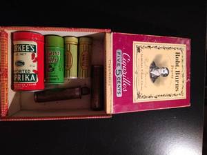 lot 585 image: Small Cigar Box w Vintage Tiny Tins