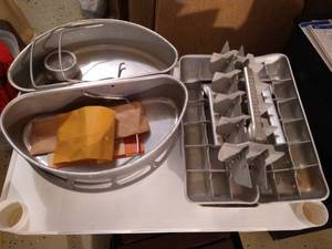 lot 606 image: Aluminum Ice Cube Trays  Pressure Cooker Inserts