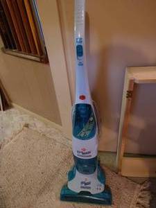 lot 621 image: Hoover Floor Mate Hard Floor Cleaner