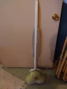 lot 637 image: Hoover Floor Polisher