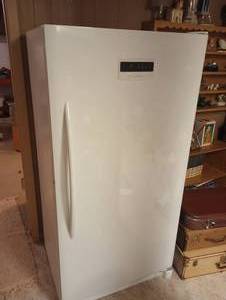 lot 638 image: Frigidaire 16.6 Cu. Ft. Upright Freezer - Works Great