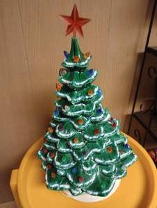 lot 646 image: Ceramic Tree w Working Base, Lights & Star