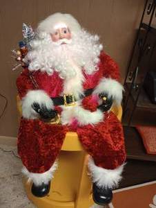 lot 647 image: Fiberoptic Santa (Plush)& Rolling Yellow Circle Shelf