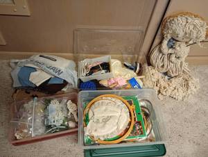 lot 672 image: Crafting Lot- Embroidery Hoops, Floss, Glue Guns, Etc