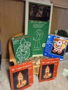 lot 673 image: Five Light Up Outside Holiday Hangings w Boxes
