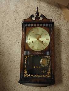 lot 680 image: Linden Wind Up Clock w Key