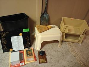 lot 703 image: Office Lot- Trash Bin, Step Stool, Storage Bins, Shovel, Hand Broom, Calendar, Bell
