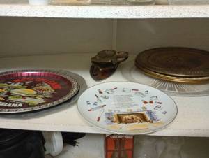 lot 741 image: Shelf of Decorative & Serving Platters