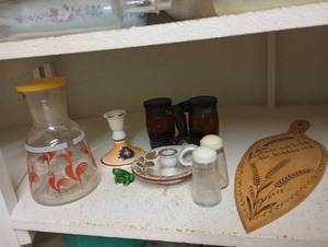 lot 745 image: Misc Kitchen S&P Shakers, Frog Shaker, 1950s Juice Pitcher wlid, Etc