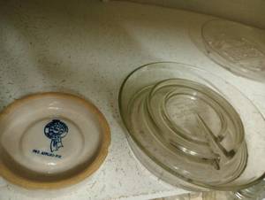 lot 752 image: Two Chicken Water Bases- Ceramic & Glass
