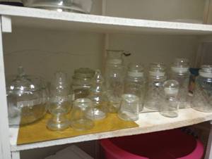 lot 753 image: Shelf of Peanut, Candy & Cookie Jars wLids