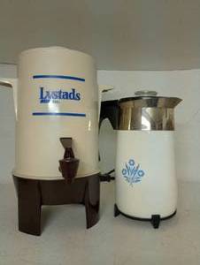 lot 760 image: Corning Ware Percolator & Regal Poly Perk Coffee Maker