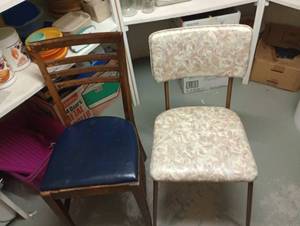 lot 764 image: Wood Chair & Vintage Metal Chair