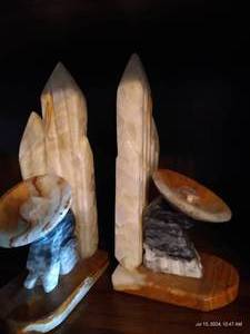lot 793 image: Marble Alabaster Southwestern Book Ends