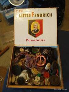 lot 804 image: Cigar Boxes of Vintage Buttons
